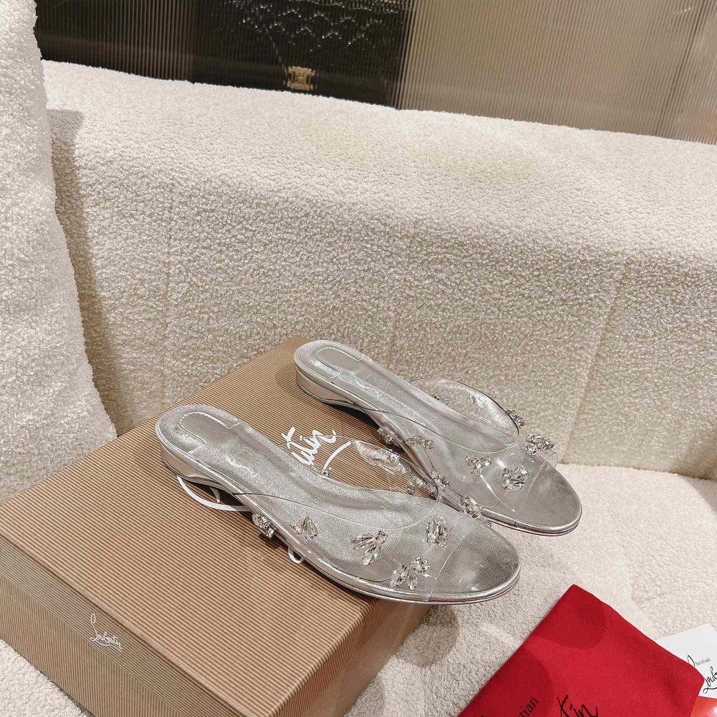 Christian Louboutin Degraqueenie Mule - DopestKickz