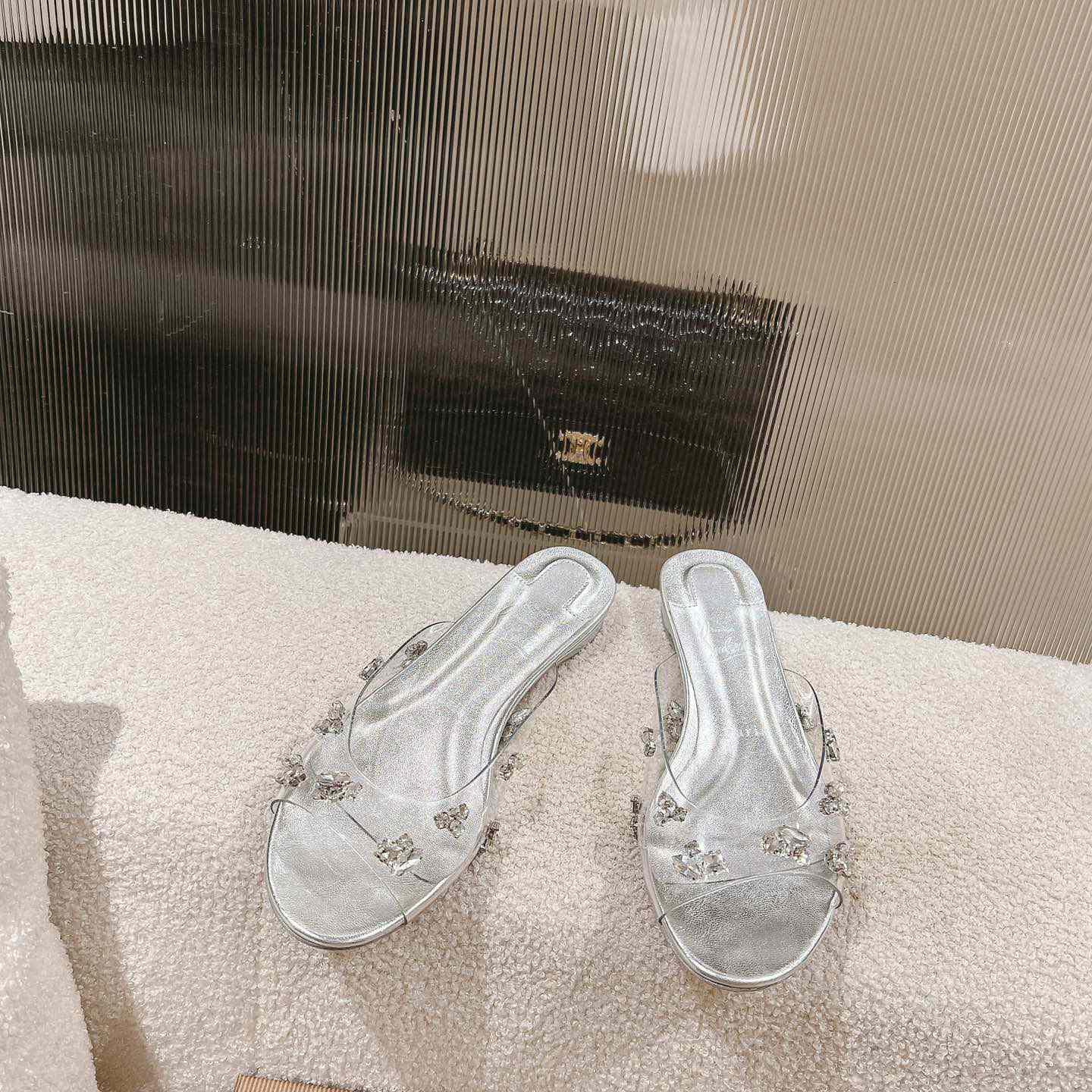 Christian Louboutin Degraqueenie Mule - DopestKickz