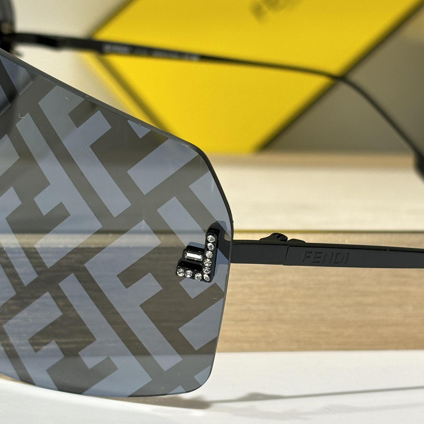 Fendi First Crystal Sunglasses    FE4121U - DopestKickz