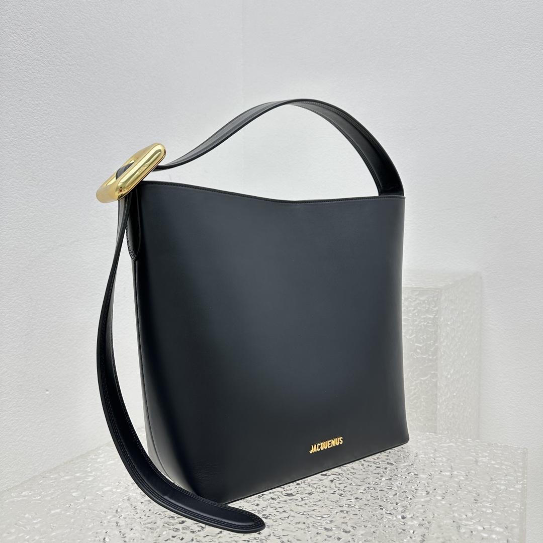 Jacquemus Le Regalo Leather Bucket Bag (30x33x14cm) - DopestKickz