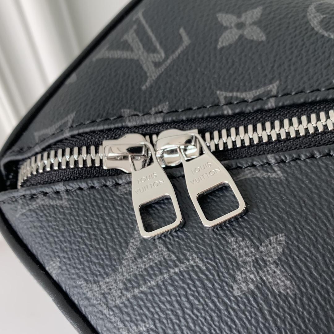 Louis Vuitton Toiletry Bag   M11508 - DopestKickz