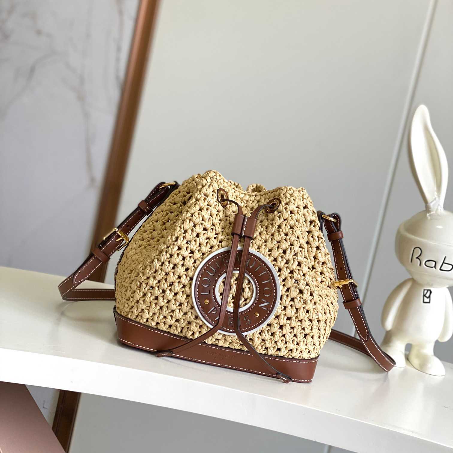 Louis Vuitton Noé BB  M24722 - DopestKickz