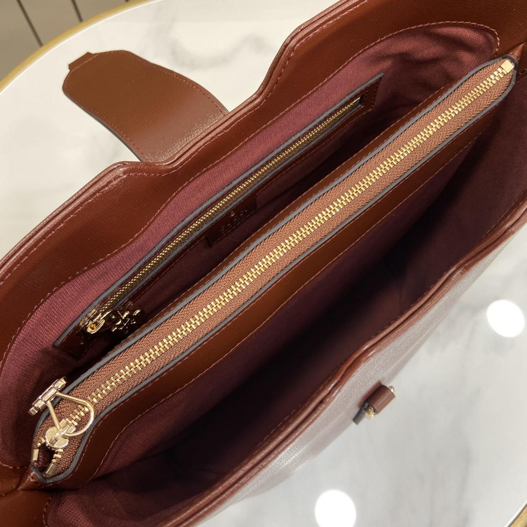 Gucci Medium Bucket Shoulder Bag - DopestKickz