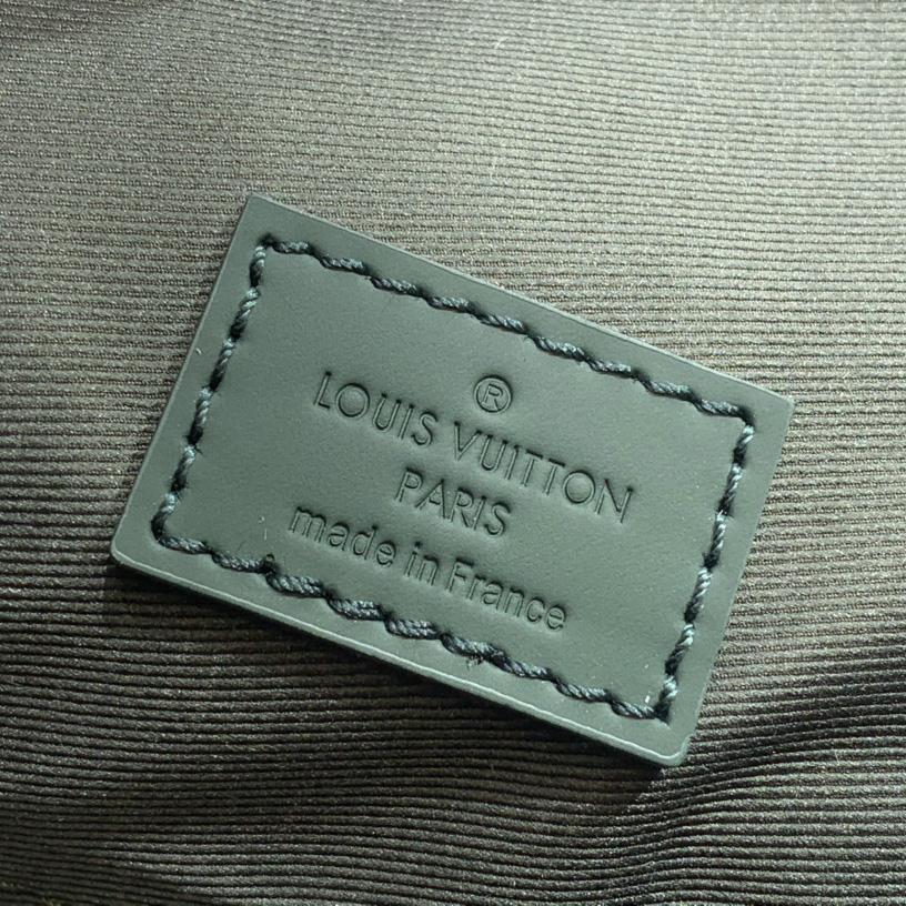 Louis Vuitton Christopher MM  M24428 - DopestKickz