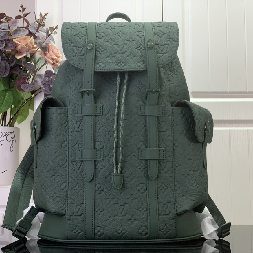 Louis Vuitton Christopher MM  M24428 - DopestKickz