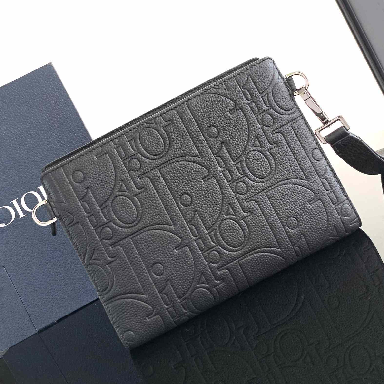 Dior A5 Triangle Pouch - DopestKickz