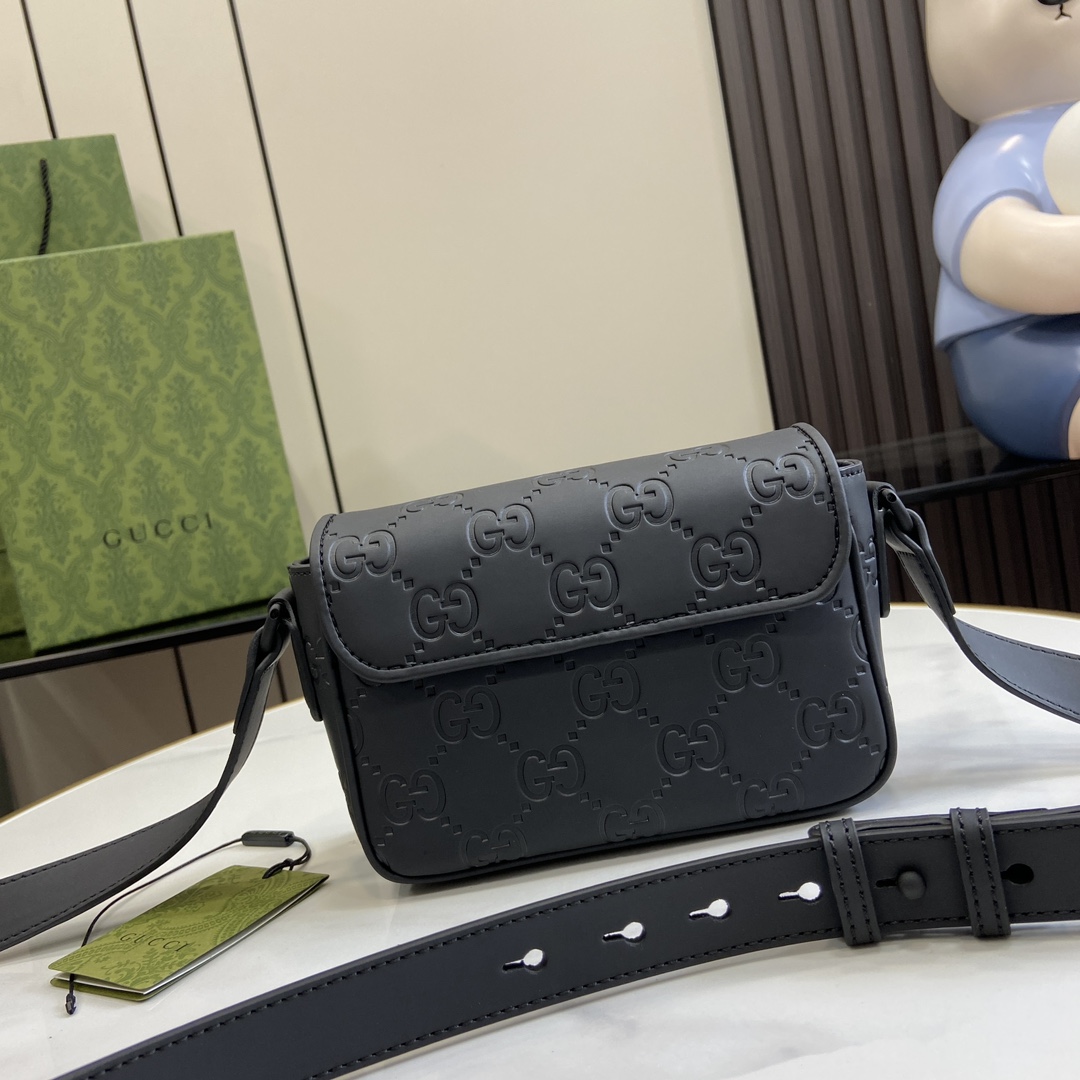 Gucci GG Rubber-effect Super Mini Bag - DopestKickz