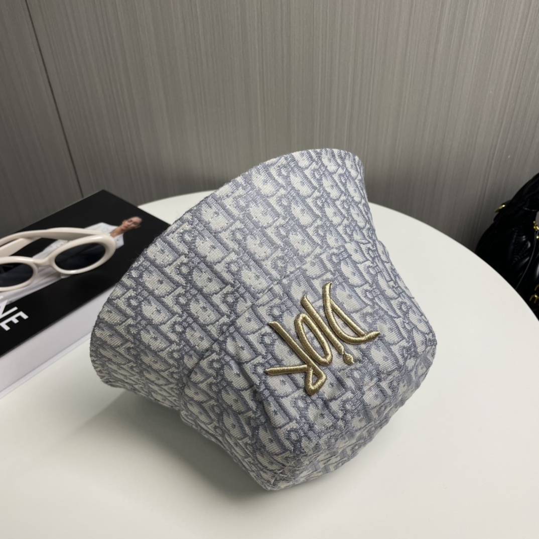 Dior Oblique Bucket Hat - DopestKickz