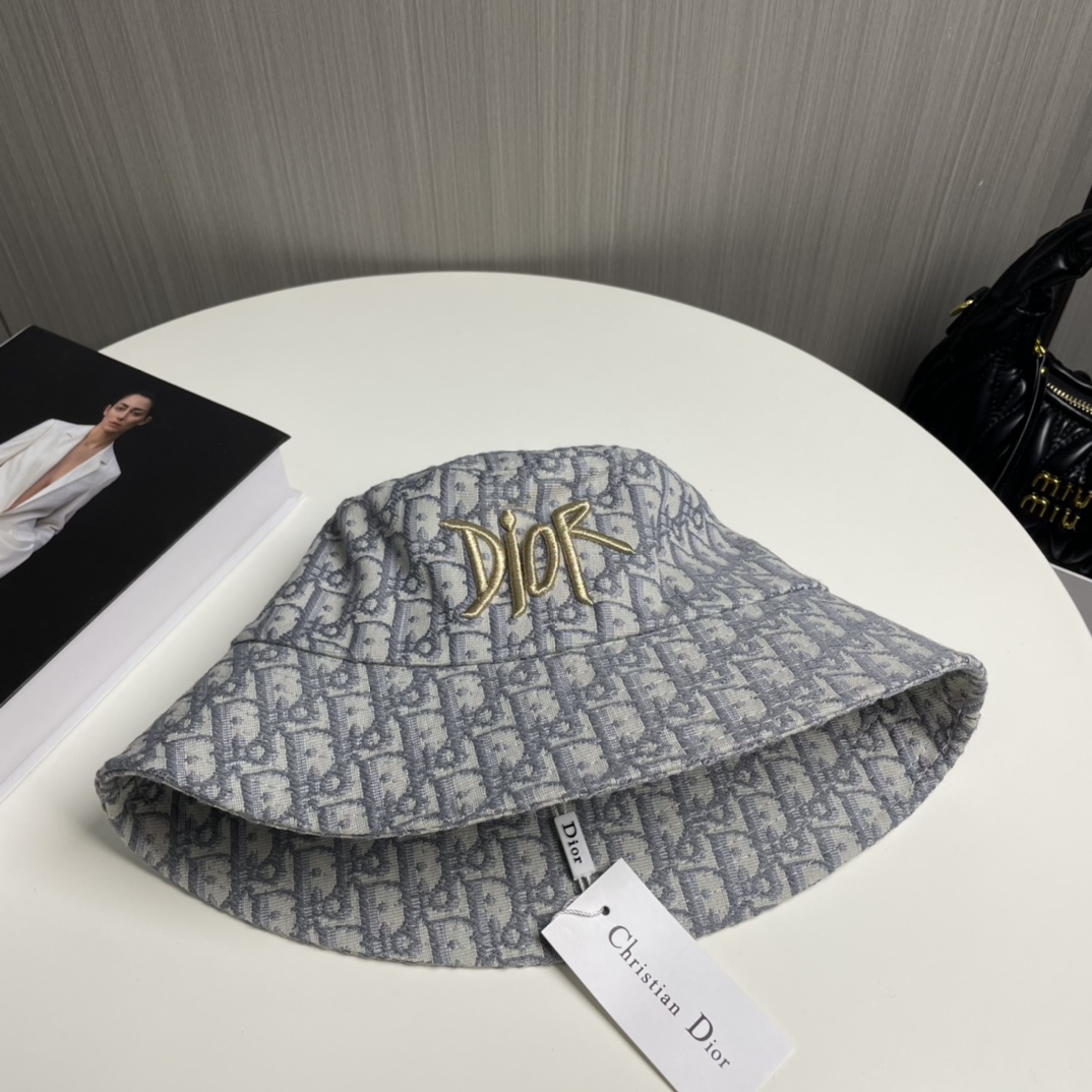 Dior Oblique Bucket Hat - DopestKickz