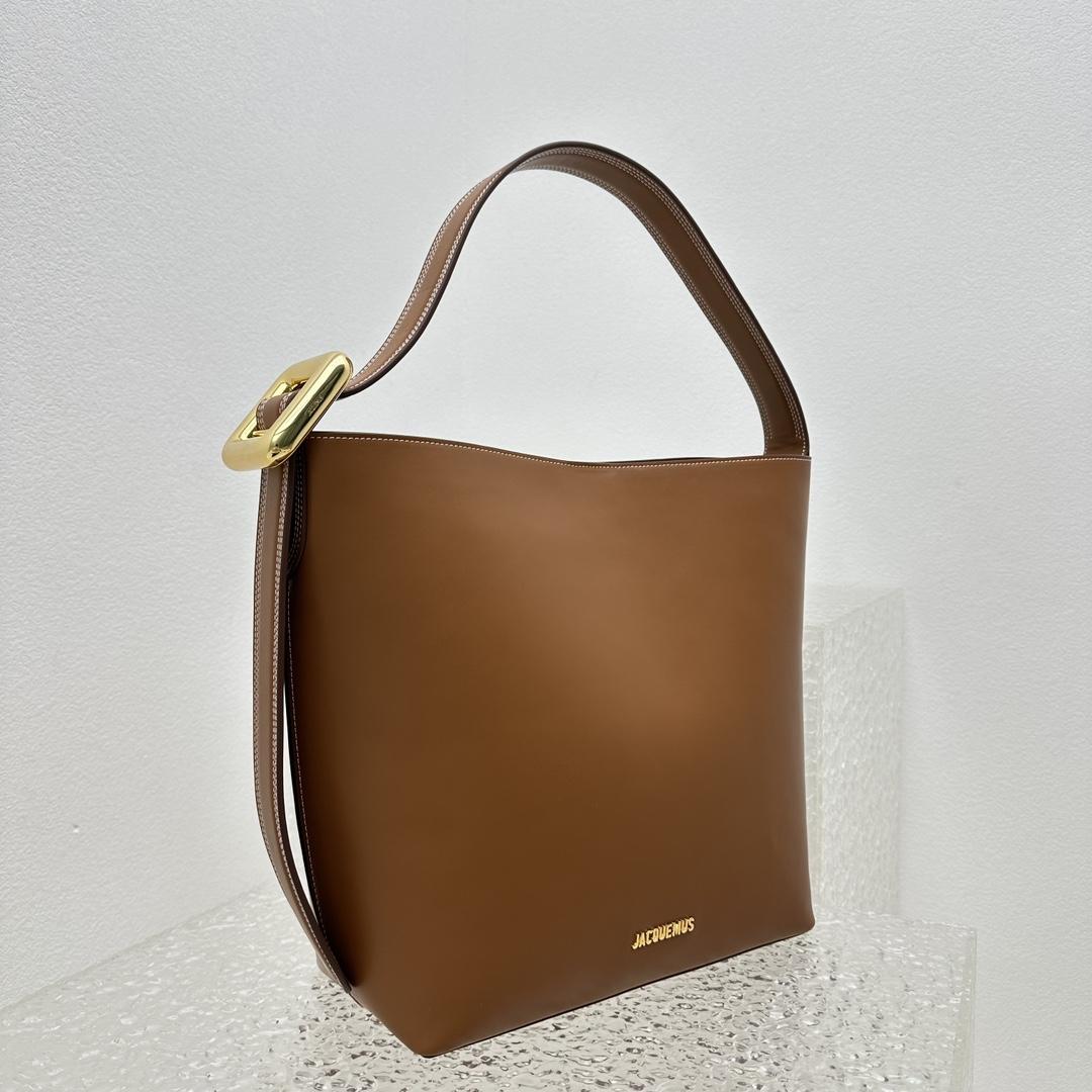 Jacquemus Le Regalo Leather Bucket Bag (30x33x14cm) - DopestKickz