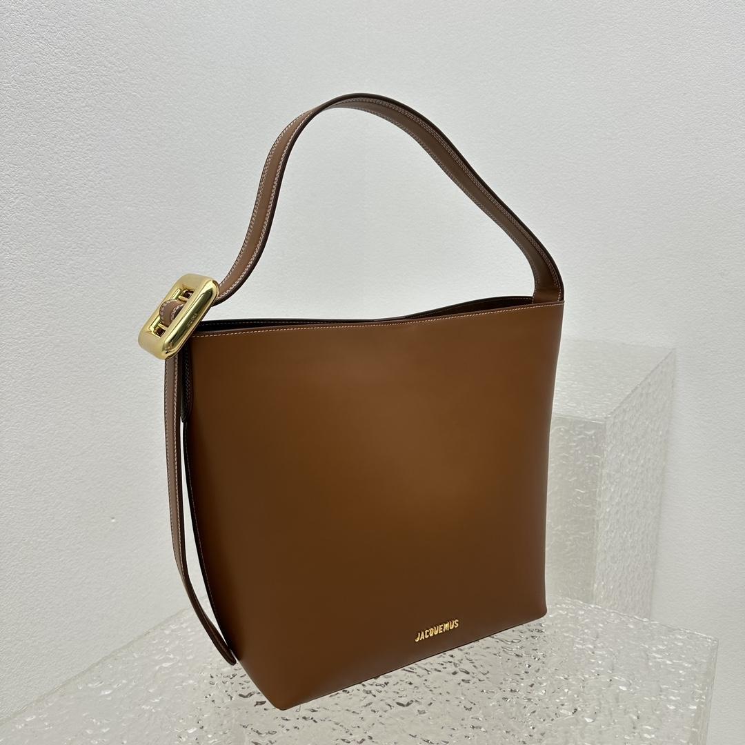 Jacquemus Le Regalo Leather Bucket Bag (30x33x14cm) - DopestKickz