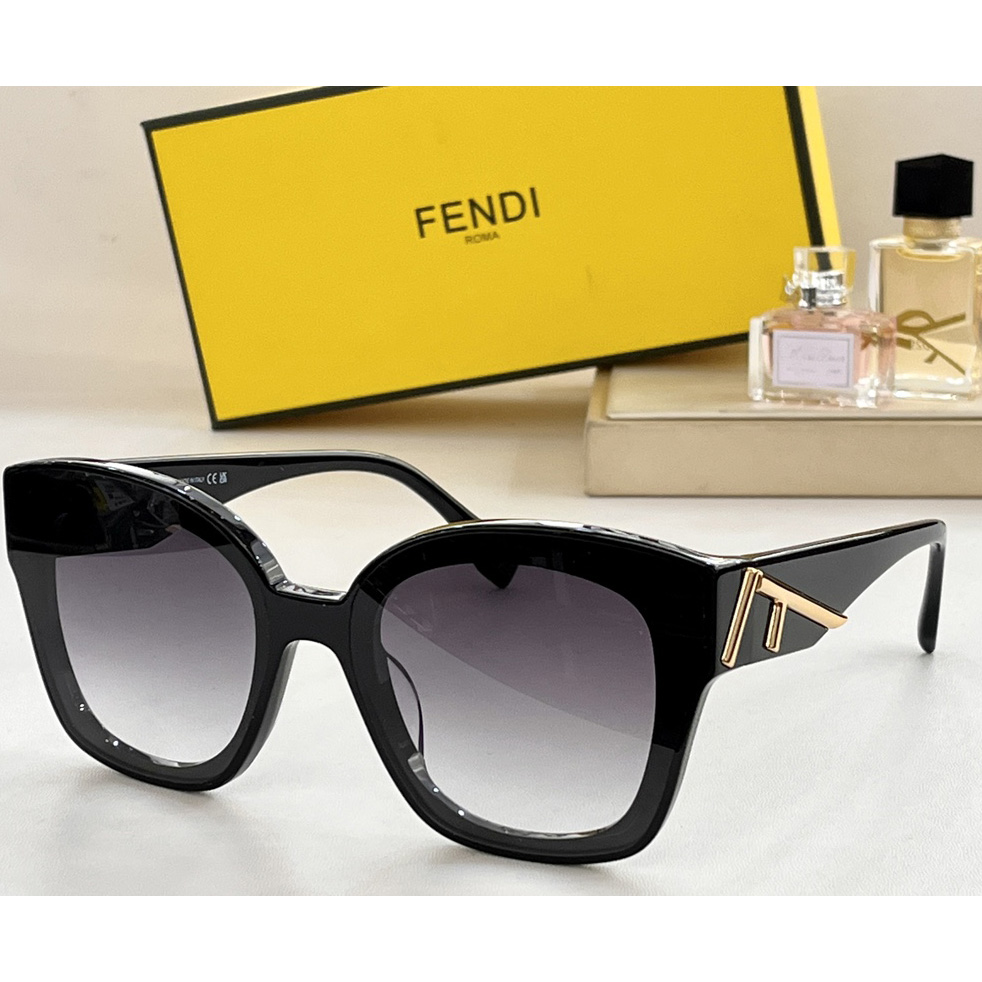 Fendi FE40098I Sunglasses - DopestKickz