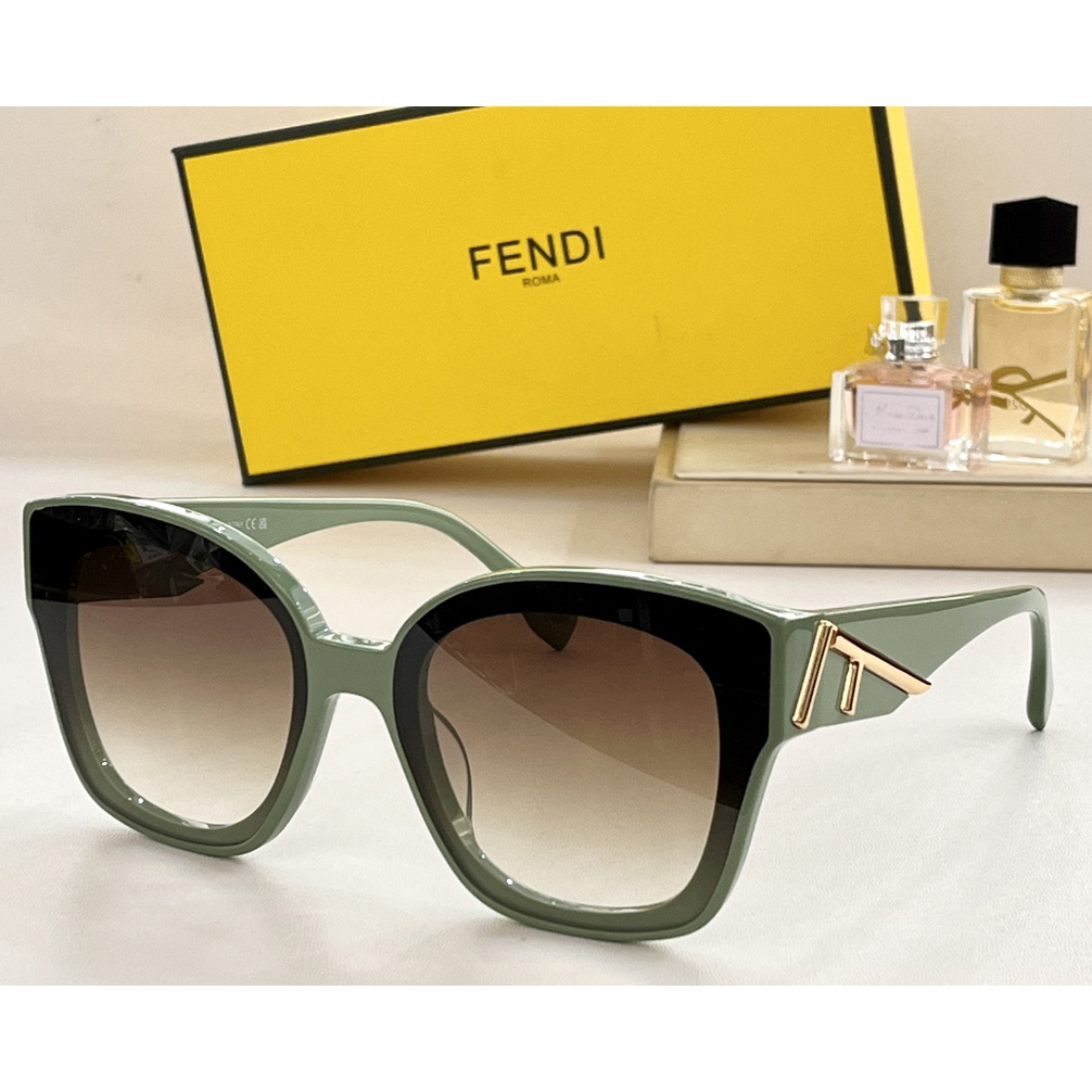 Fendi FE40098I Sunglasses - DopestKickz