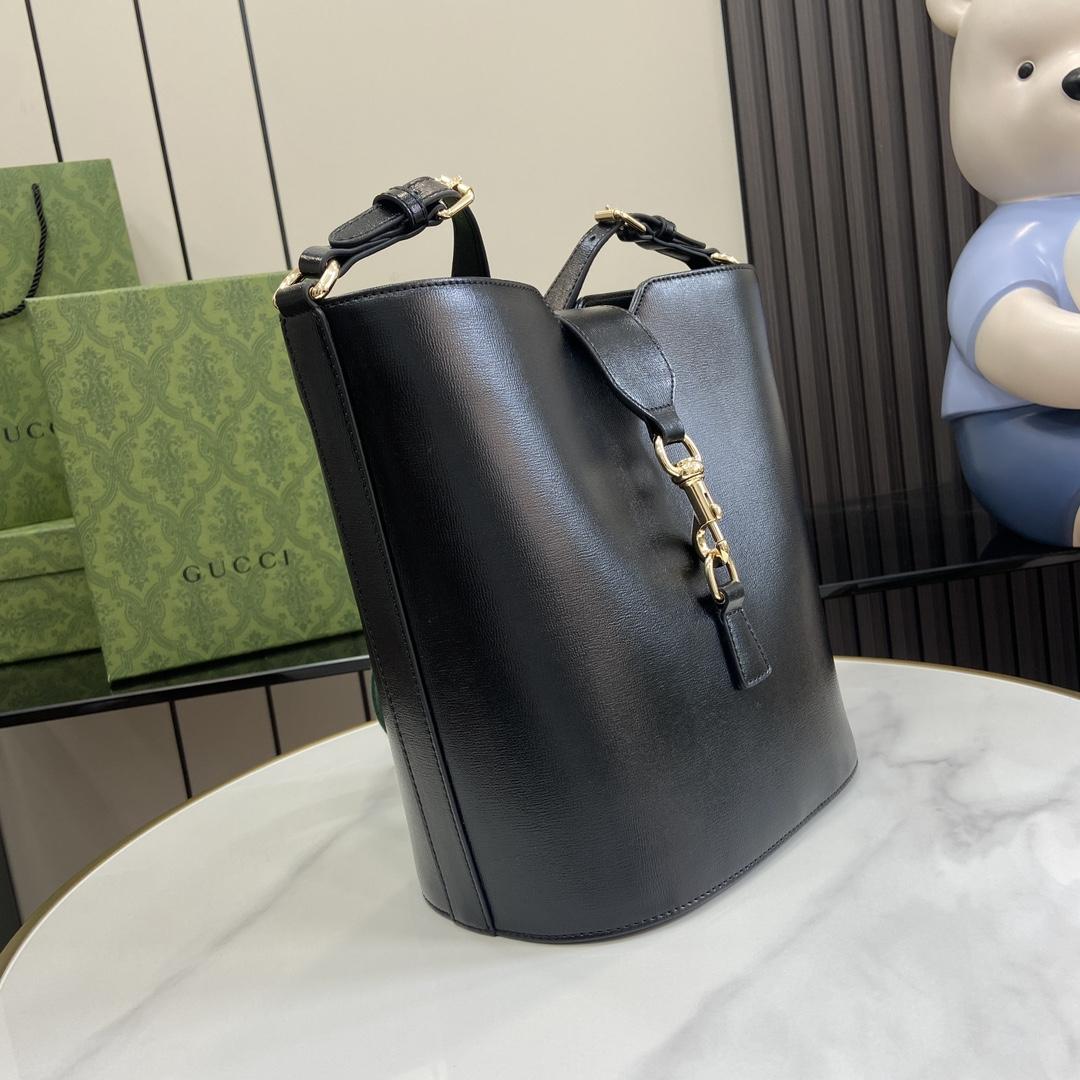 Gucci Medium Bucket Shoulder Bag - DopestKickz