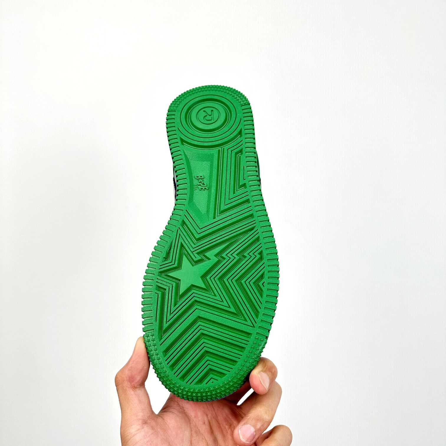Marvel x Bapesta 'Hulk' - DopestKickz