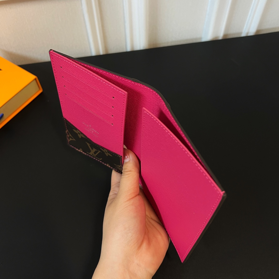 Louis Vuitton Passport Cover   M82866 - DopestKickz