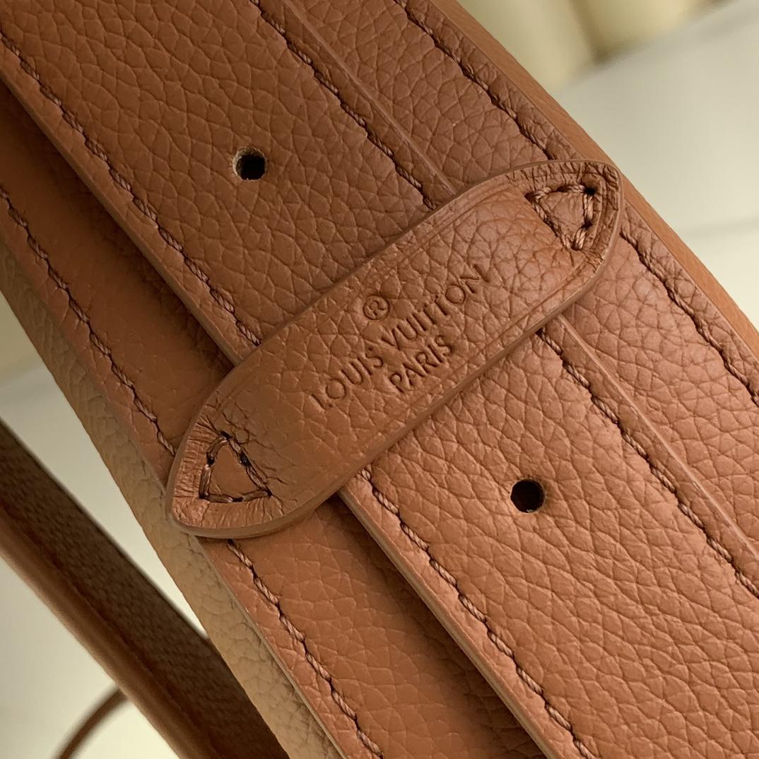 Louis Vuitton Low Key Bumbag   M83546 - DopestKickz