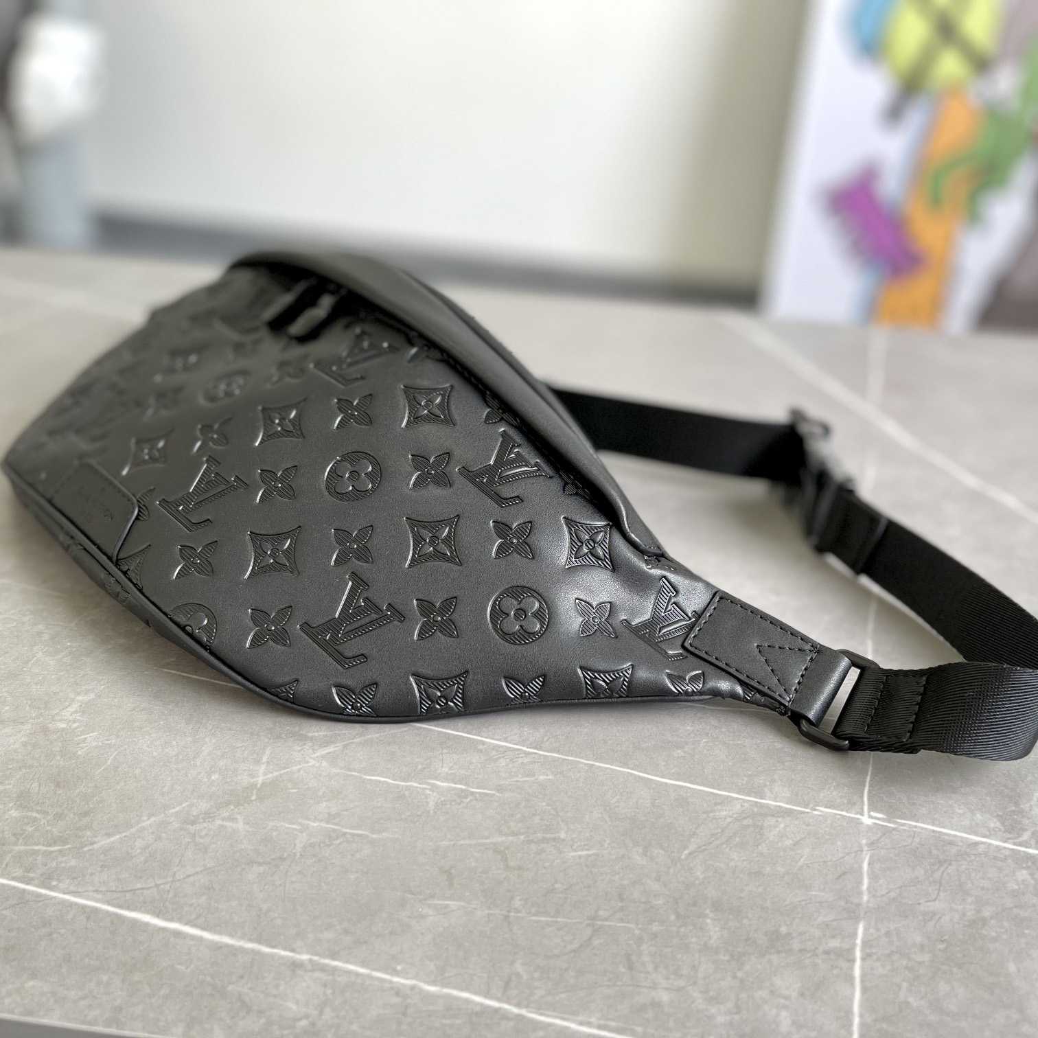 Louis Vuitton Discovery Bumbag  M44388   47-20-9cm - DopestKickz