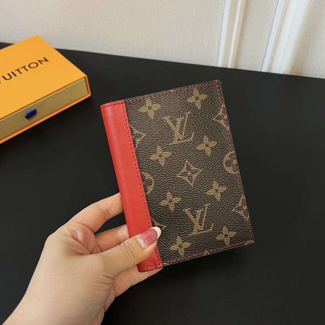 Louis Vuitton Passport Cover   M82862 - DopestKickz