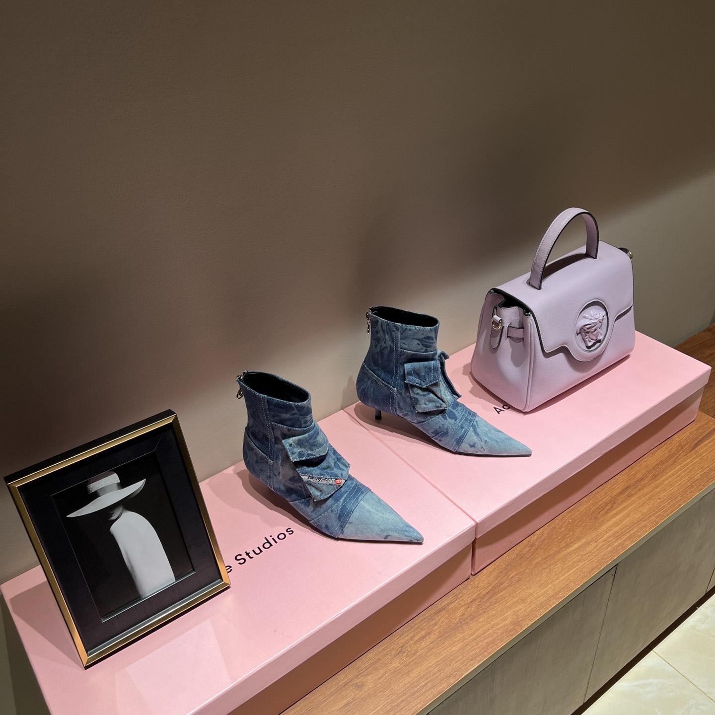 Diesel Women's Ankle Boots - DopestKickz
