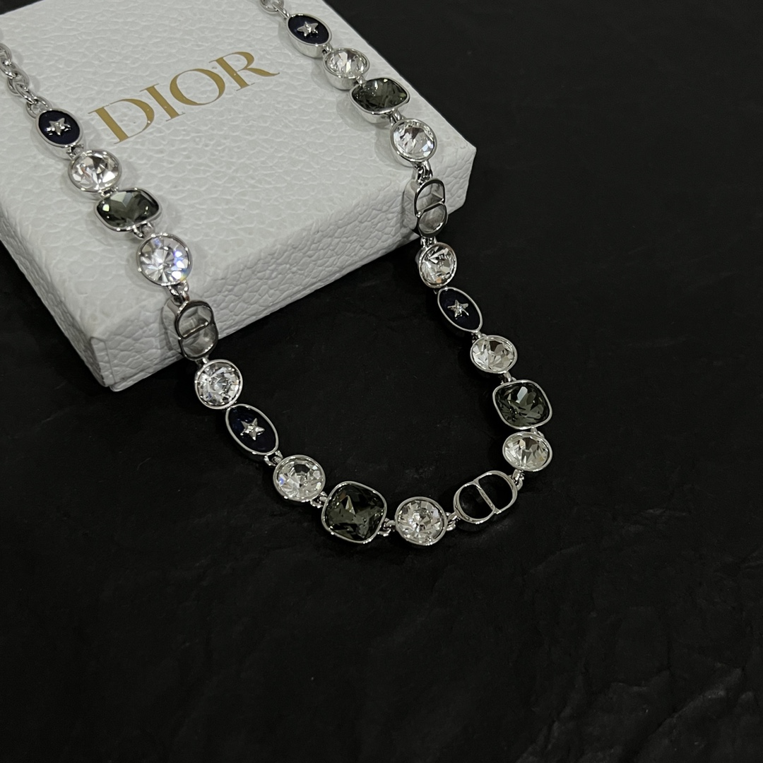 Dior Star Necklace - DopestKickz