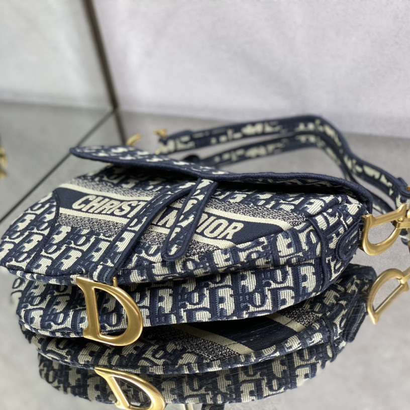Dior Oblique Saddle Bag   25cm - DopestKickz