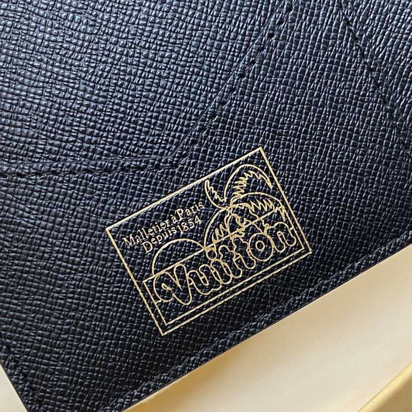 Louis Vuitton Passport Cover  M83479 - DopestKickz