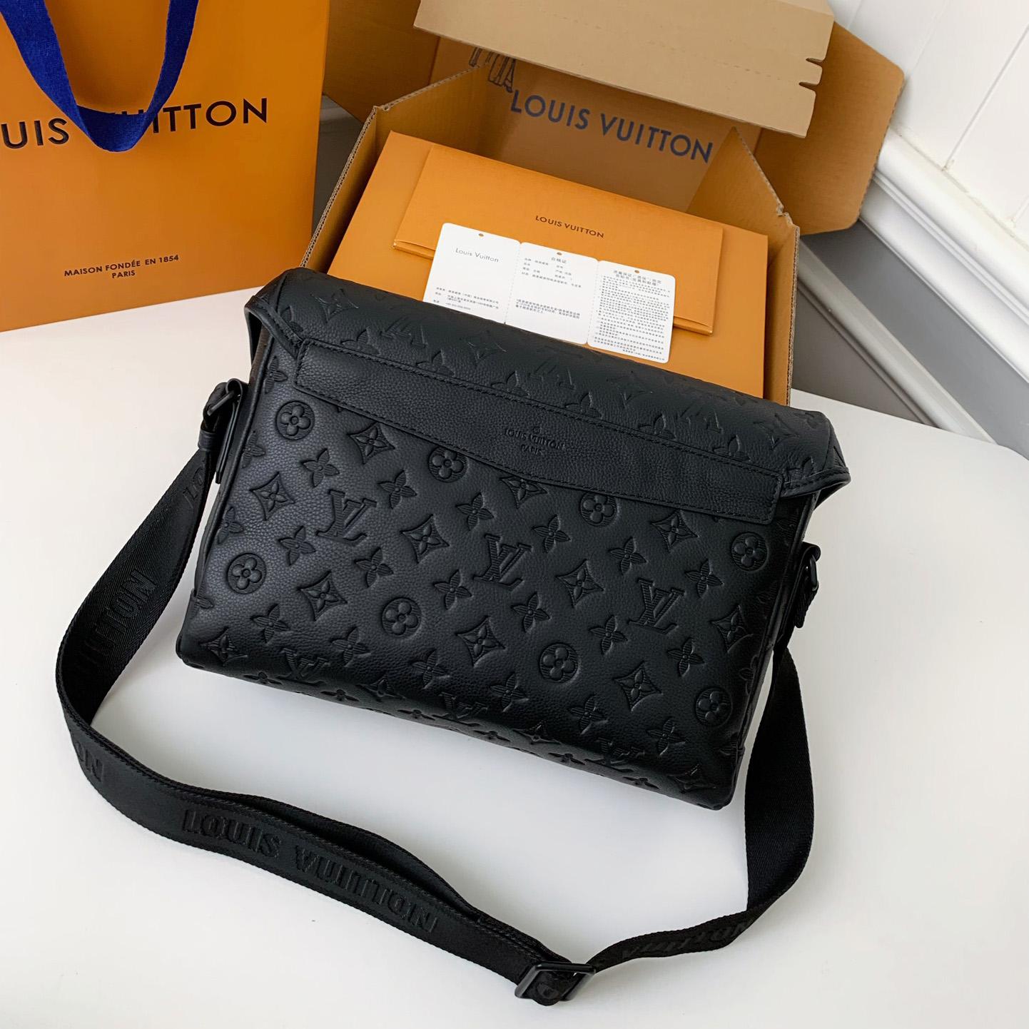 Louis Vuitton Messenger Voyager PM   M25121 - DopestKickz