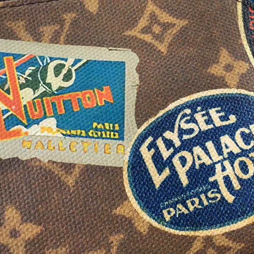 Louis Vuitton Cosmetic Pouch   M83597 - DopestKickz