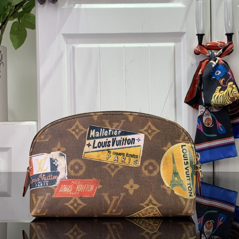 Louis Vuitton Cosmetic Pouch   M83597 - DopestKickz