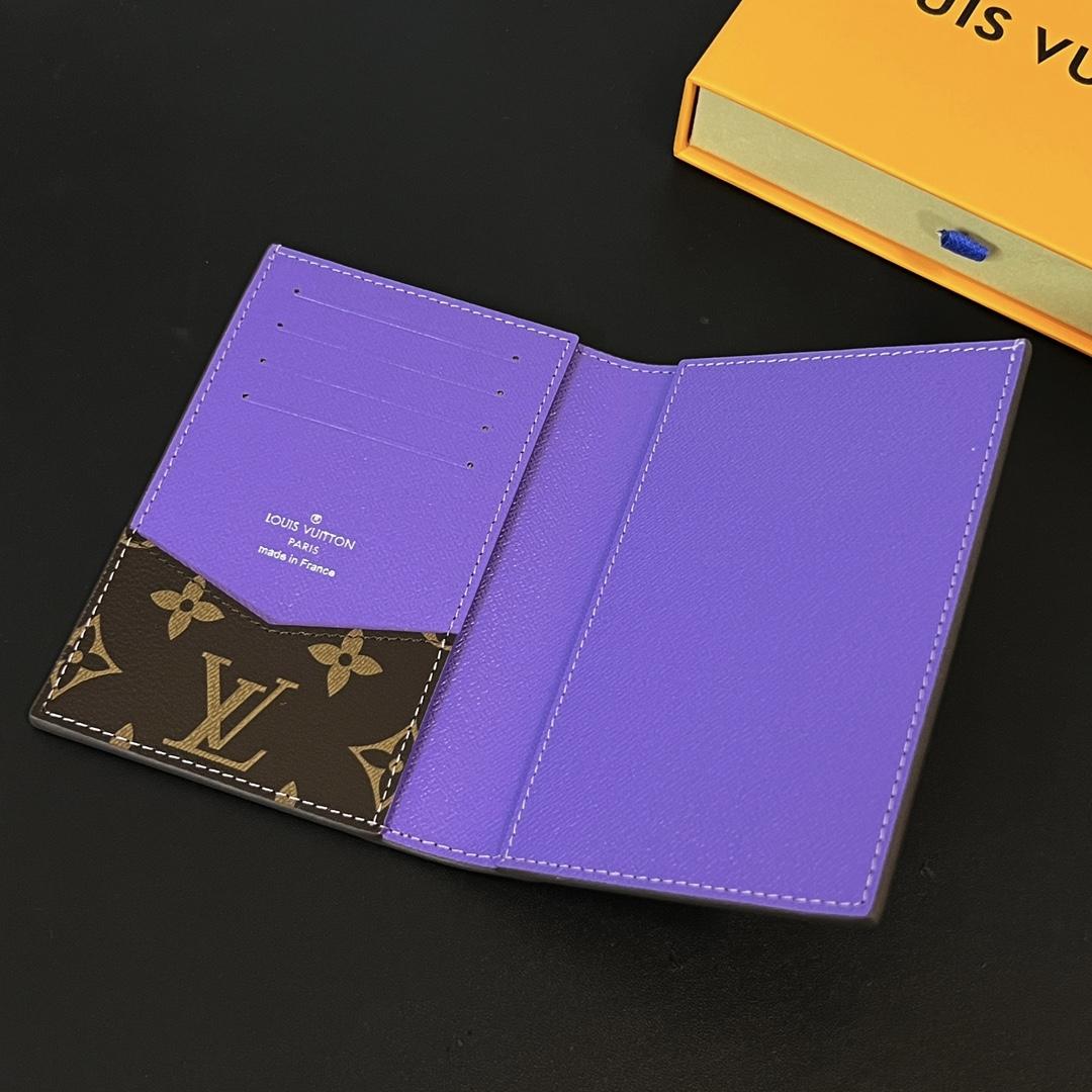 Louis Vuitton Passport Cover   M28268 - DopestKickz