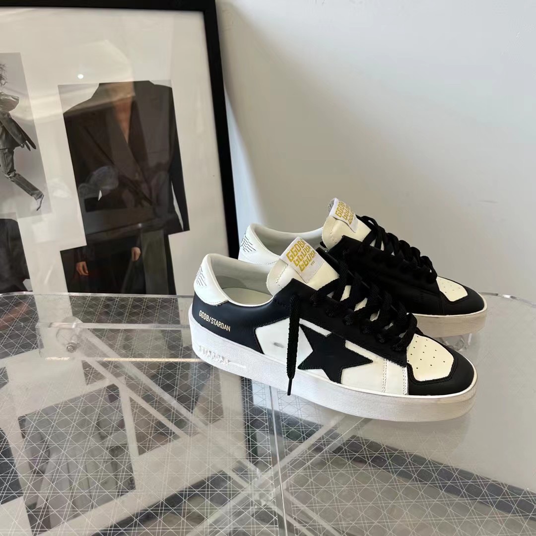 Golden Goose Sneakers - DopestKickz