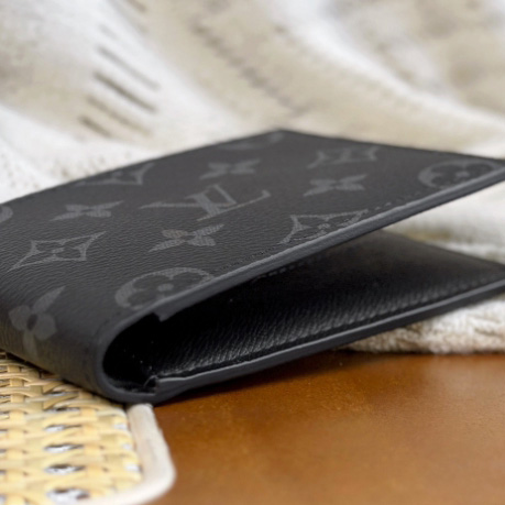 Louis Vuitton Marco Wallet  M62545 - DopestKickz