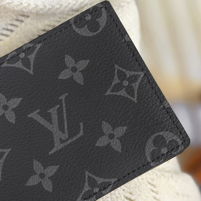 Louis Vuitton Marco Wallet  M62545 - DopestKickz