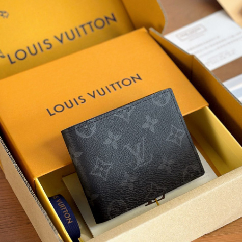 Louis Vuitton Marco Wallet  M62545 - DopestKickz