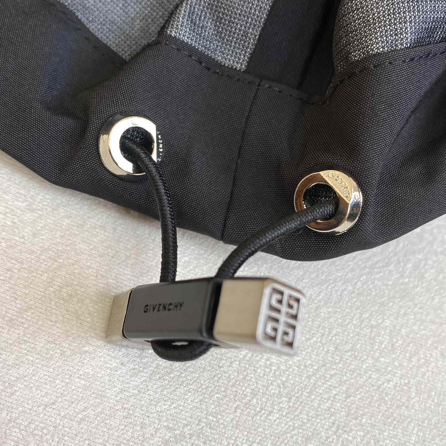 Givenchy Windbreaker Jacke - DopestKickz