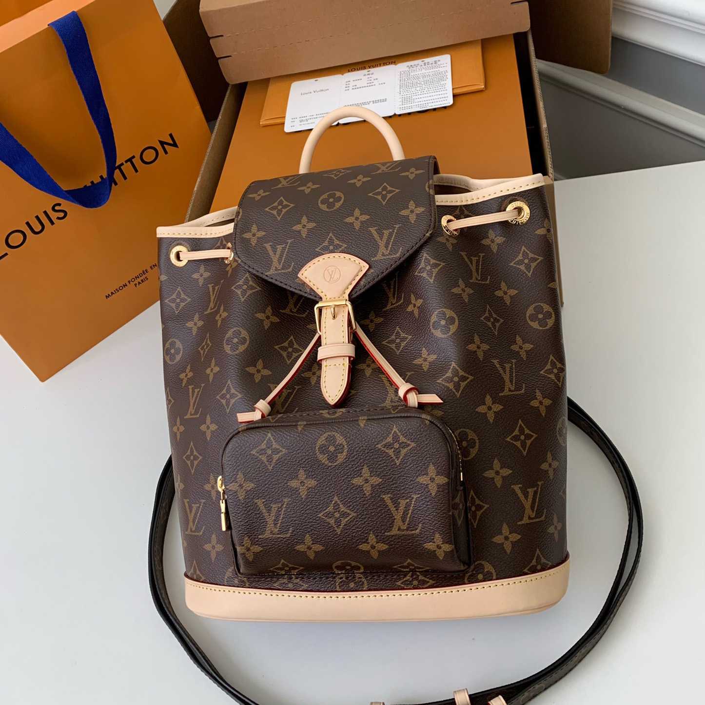 Louis Vuitton Montsouris PM   M11198 - DopestKickz
