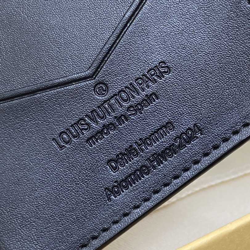 Louis Vuitton Passport Cover   M64501 - DopestKickz