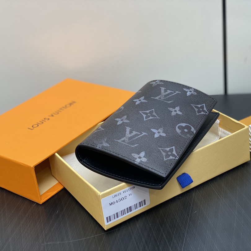 Louis Vuitton Passport Cover   M64501 - DopestKickz