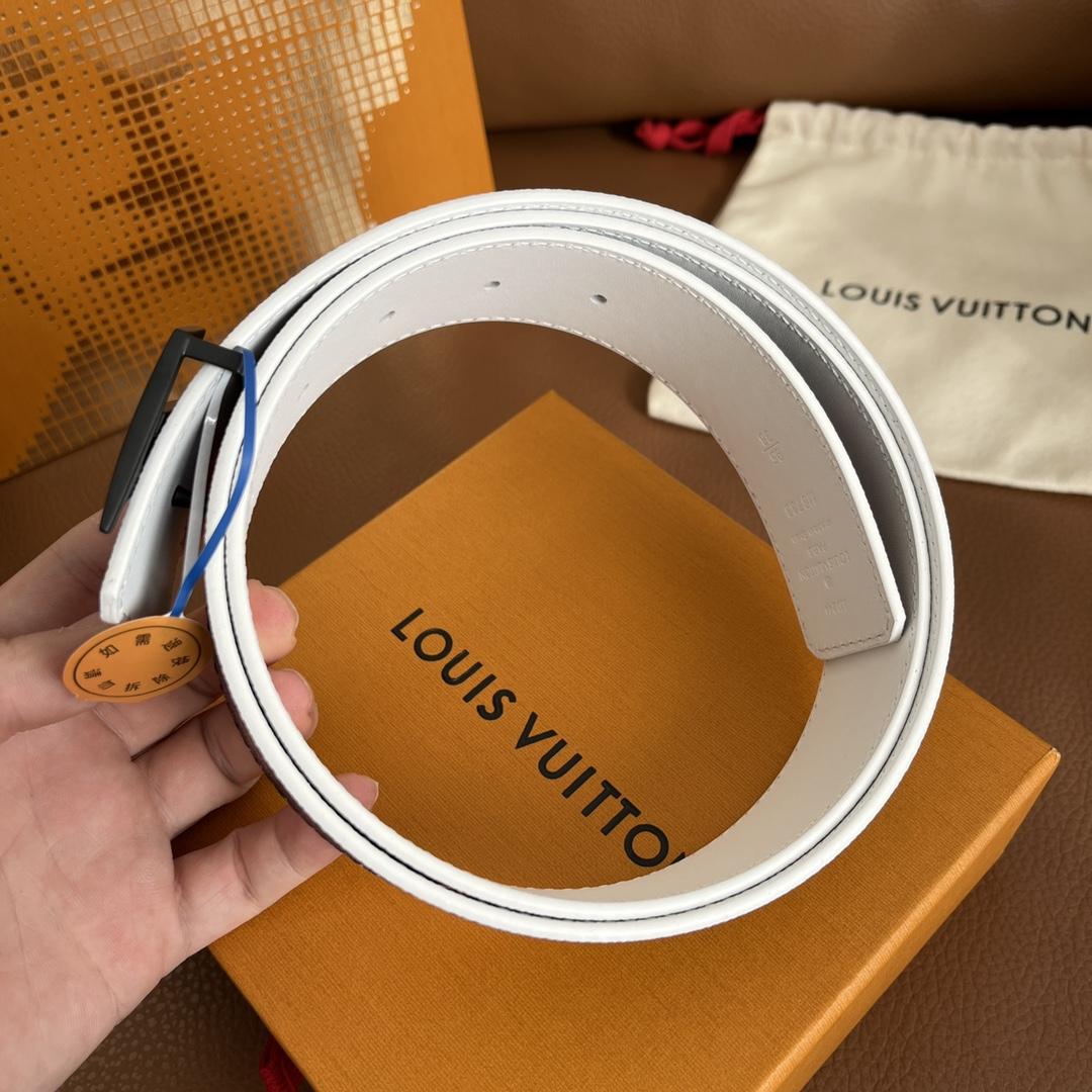 Louis Vuitton LV Initiales 40mm Reversible Belt - DopestKickz