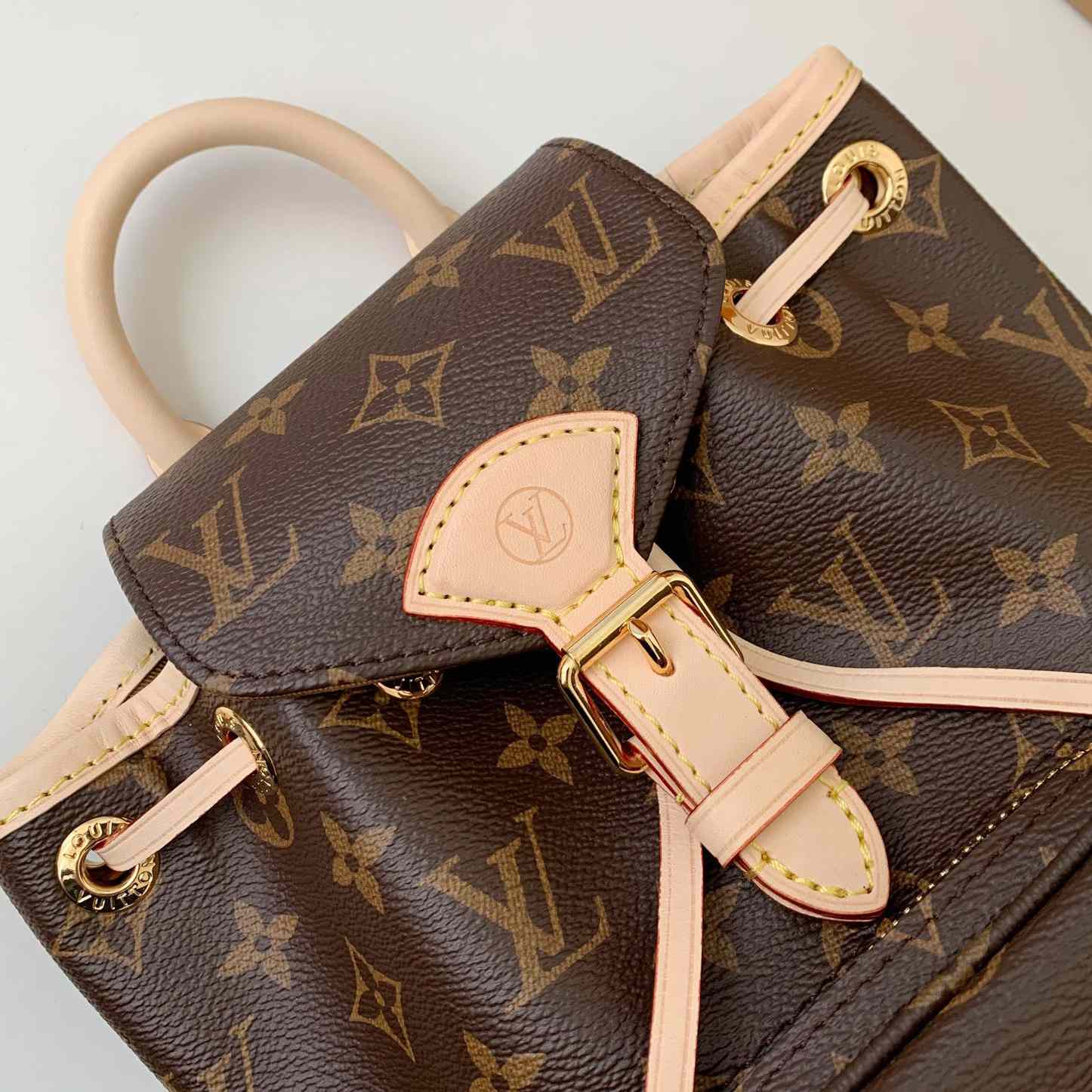 Louis Vuitton Montsouris Mini   M11199 - DopestKickz