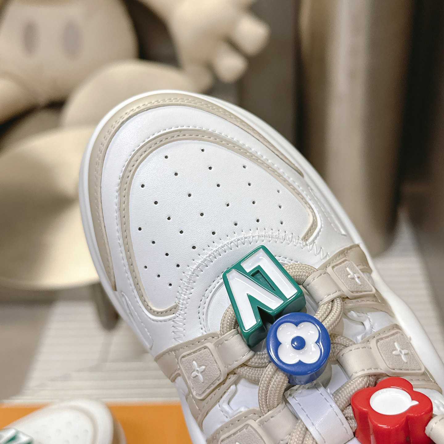 Louis Vuitton LV Archlight Sneaker   1AD2GJ - DopestKickz