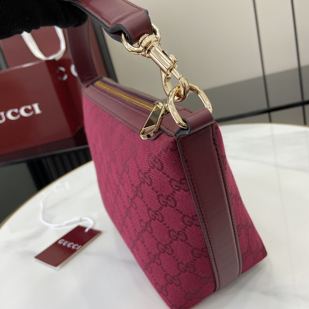 Gucci GG Super Mini Shoulder Bag - DopestKickz