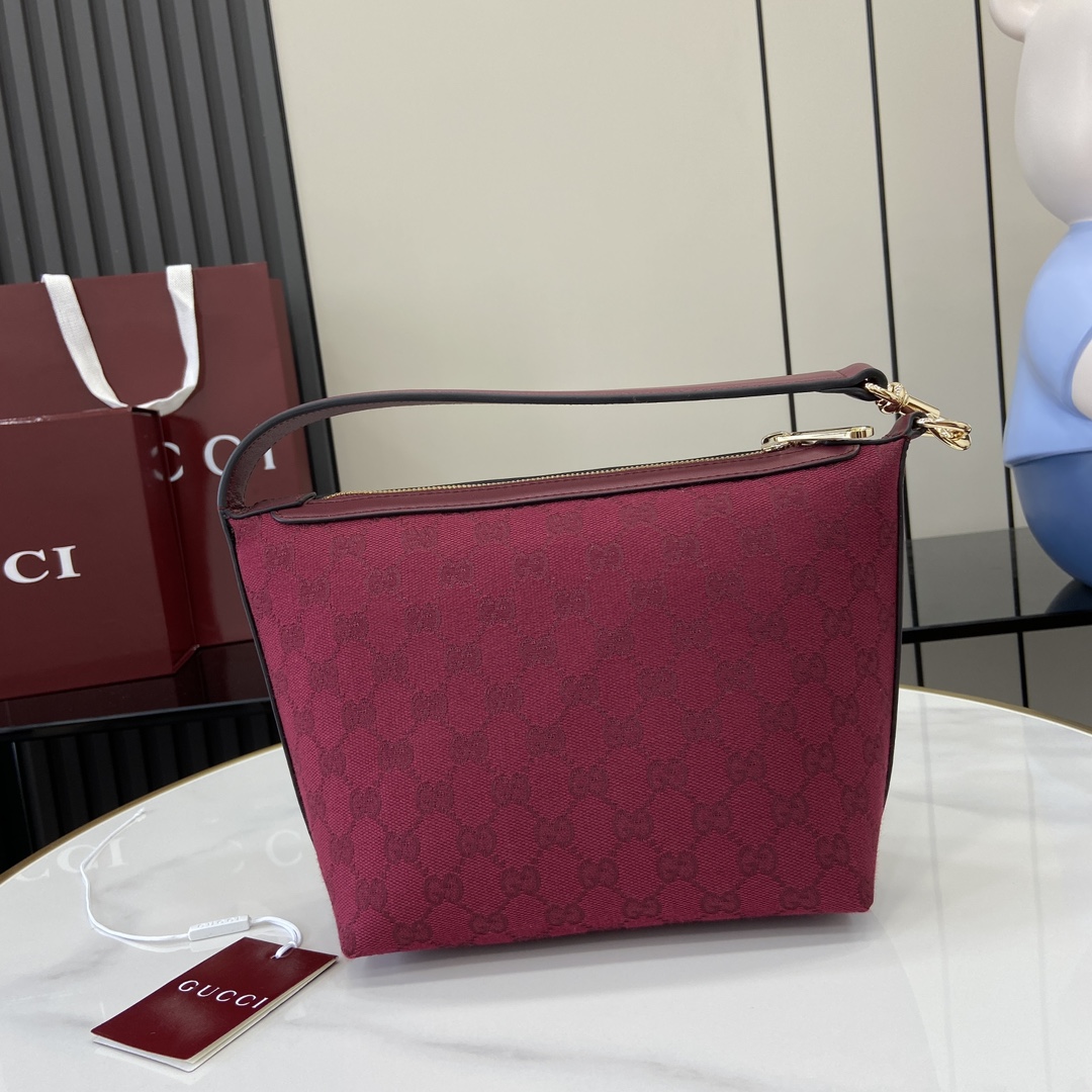 Gucci GG Super Mini Shoulder Bag - DopestKickz