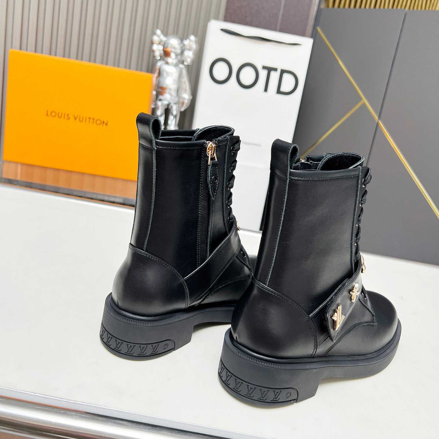 Louis Vuitton Citizen Flat Ranger Boot   - DopestKickz