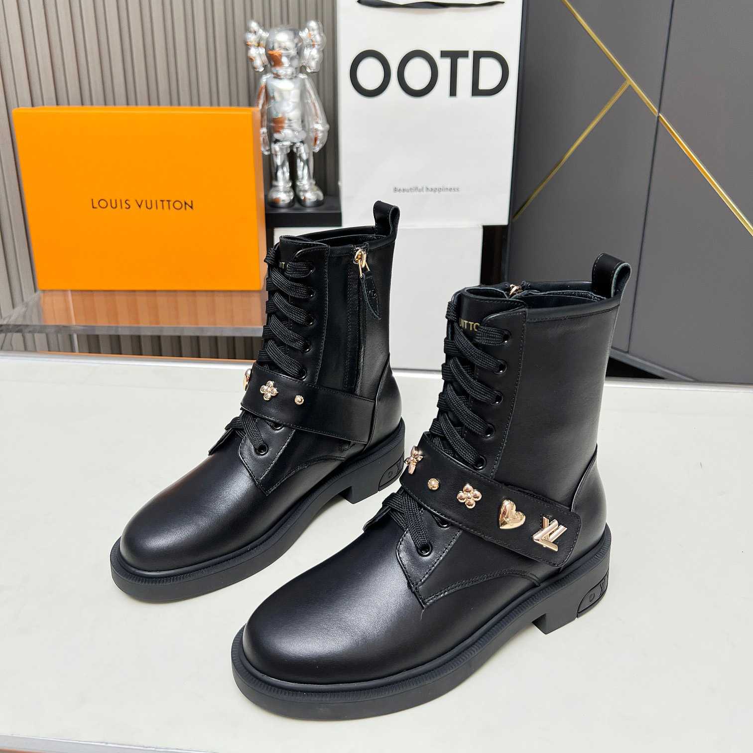 Louis Vuitton Citizen Flat Ranger Boot   - DopestKickz