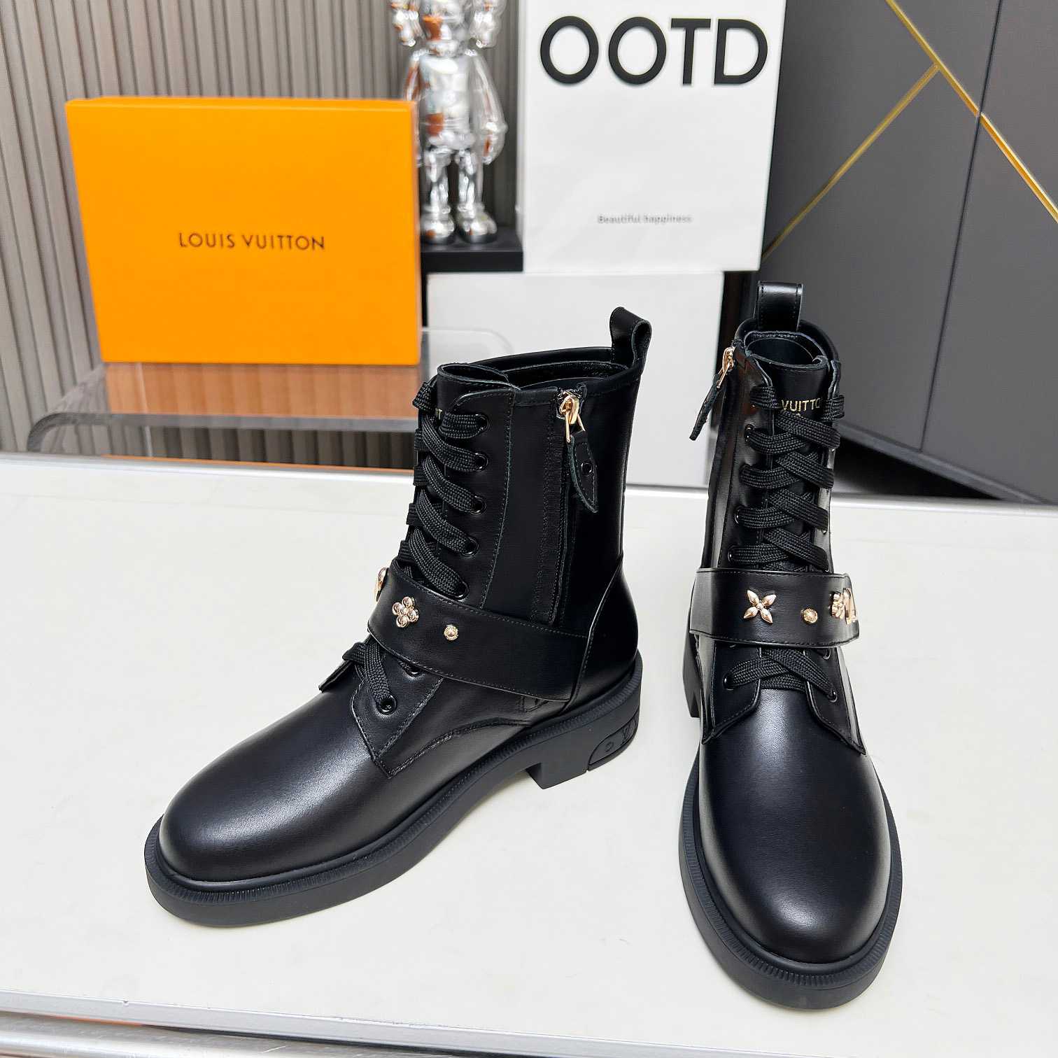 Louis Vuitton Citizen Flat Ranger Boot   - DopestKickz