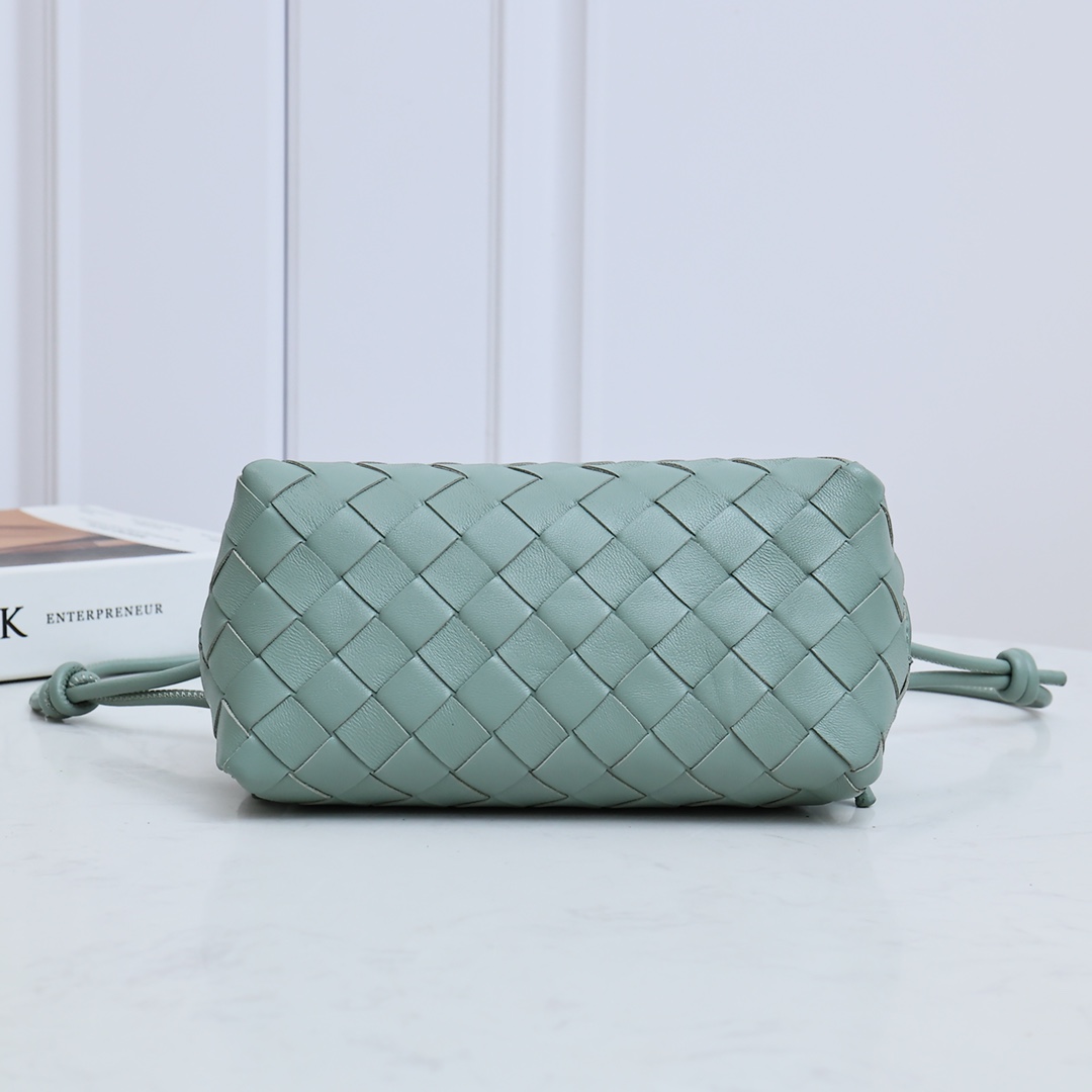 Bottega Veneta Intrecciato Concert Pouch   - DopestKickz