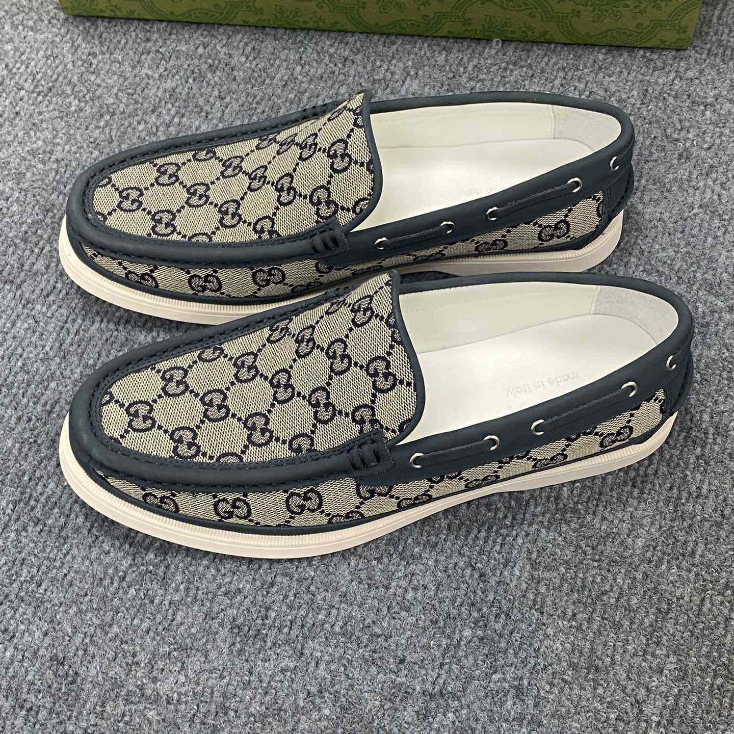 Gucci Men's Original GG Loafer - DopestKickz