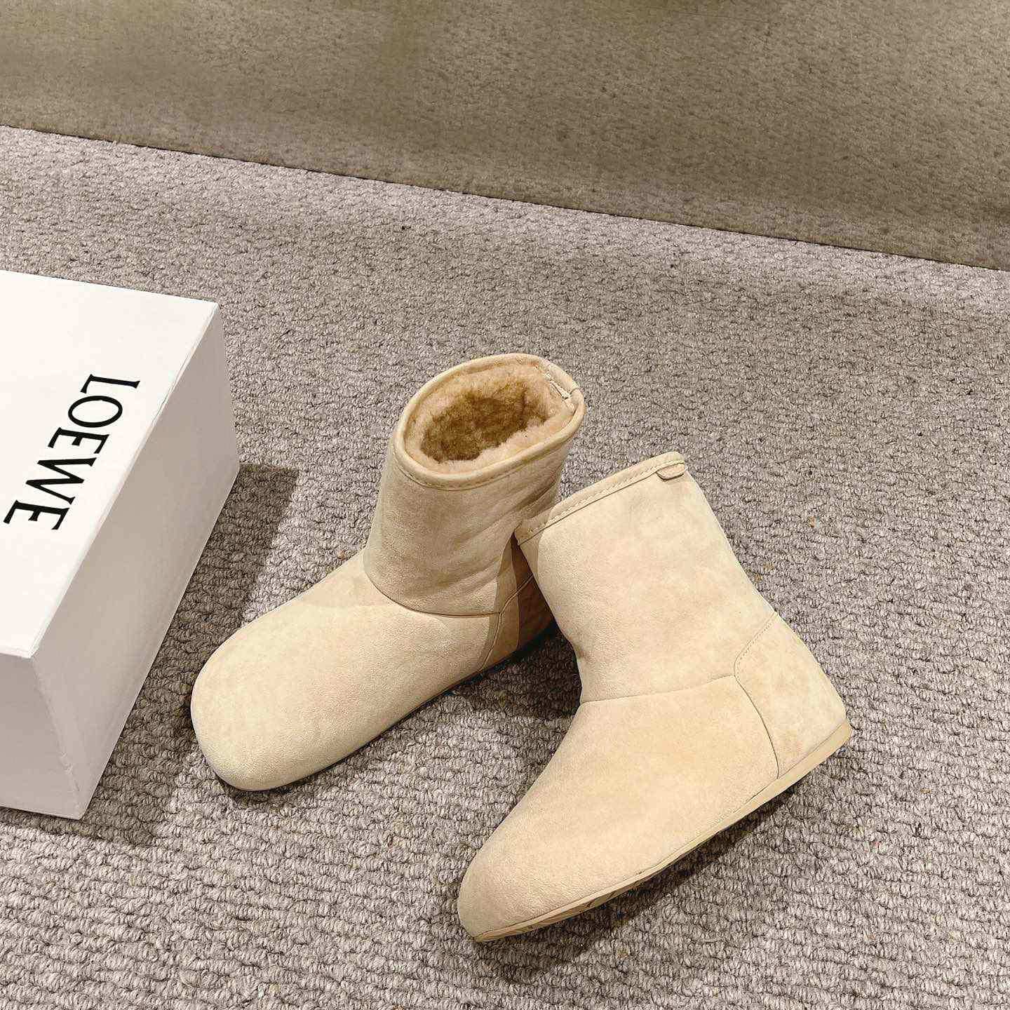 Loewe Lago Boot In Suede And Shearling - DopestKickz